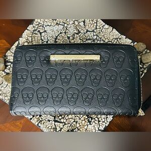 Betsey Johnson black skull wallet wristlet